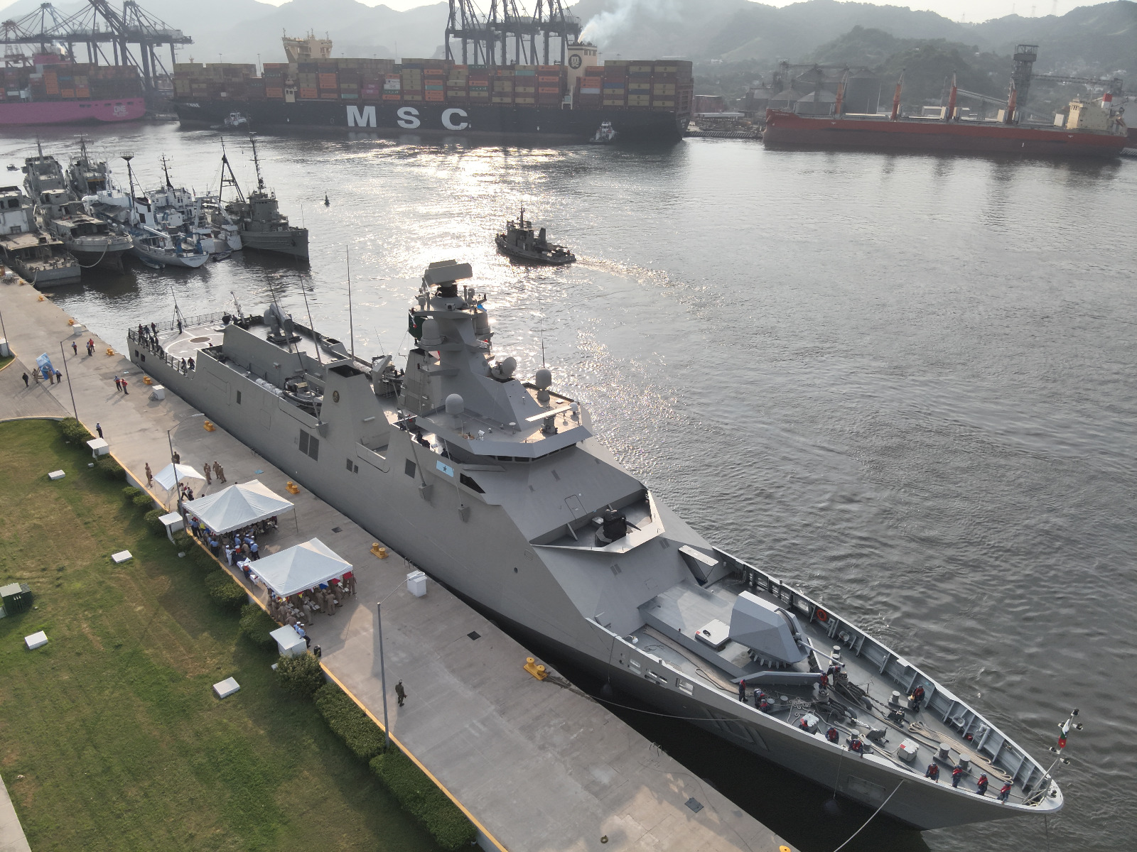 La Secretaría de Marina a través de la Armada de México, por conducto de la Fuerza Naval del Pacífico, informa que hoy, arribó al puerto de Manzanillo, Colima el buque Armada República Mexicana “Benito Juárez” (POLA-101), al término de su participación en el Ejercicio Multinacional “TRIDENT FURY-2025” que se llevó a cabo en el Puerto de Vancouver, Canadá, del 13 de junio al de 7 de julio del 2025.