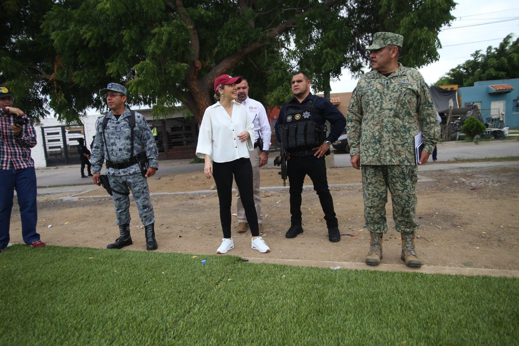 La Presidenta Municipal fue acompañada por representantes de la Guardia Nacional, SEDENA, Secretaría de Seguridad Pública Municipal, Protección Civil y Secretaría de Presidencia