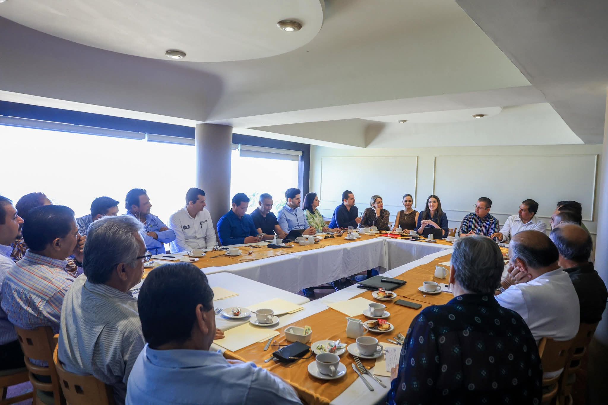 Se niegan a declarar la emergencia económica, a otorgar estímulos fiscales y créditos a empresarios.