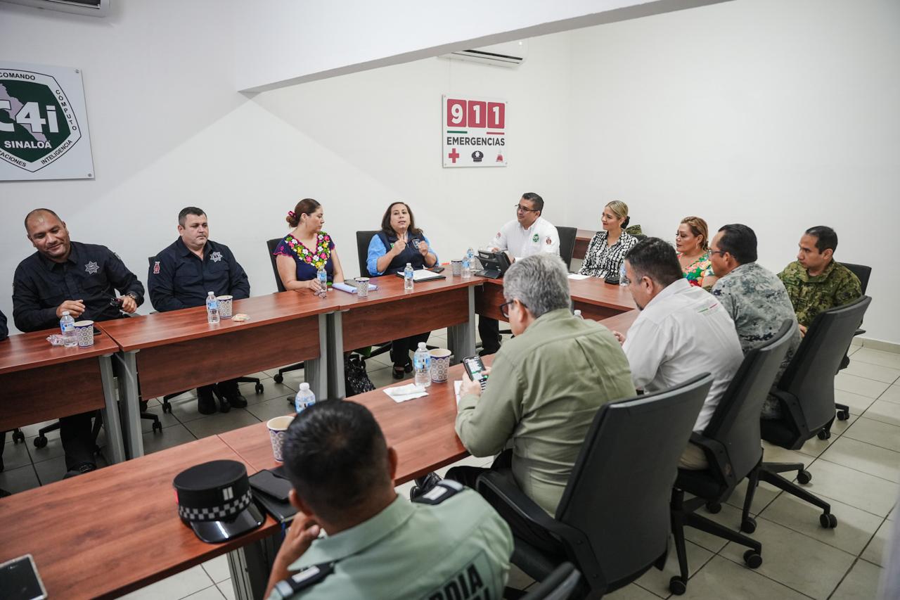 Inicia rehabilitación de alcantarillado en Hogar del Pescador.
Participan alcaldes del sur en Mesa de Seguridad y conocen el C4.
Rehabilitan caminos rurales y urbanos sumando 439 kilometros.
38 conductores dieron positivo al examen de alcoholimetría.
