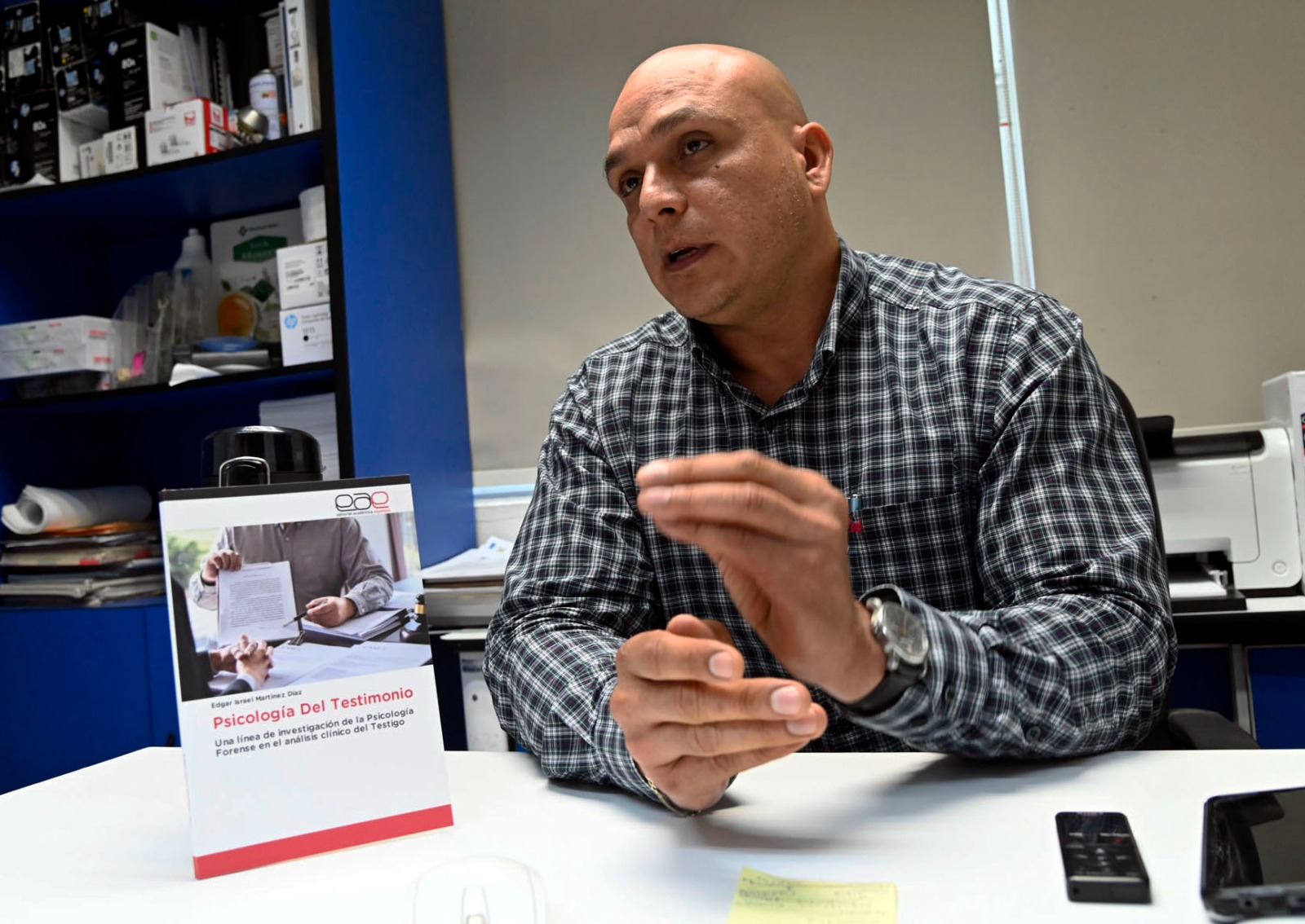 Presentan libro sobre la investigación de la Psicología Forense en el análisis clínico del testigo, visibilizando el papel de ésta en la justicia