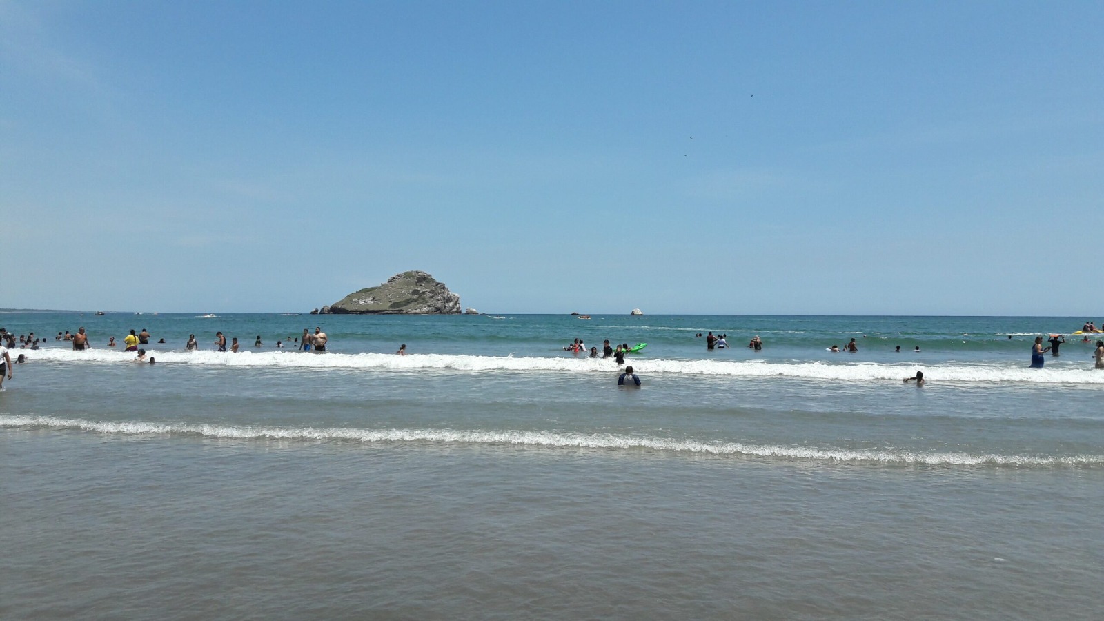- Disfruta de este paraíso recordando que las playas y no son propiedad de nadie, ni de palaperos ni autoridades.