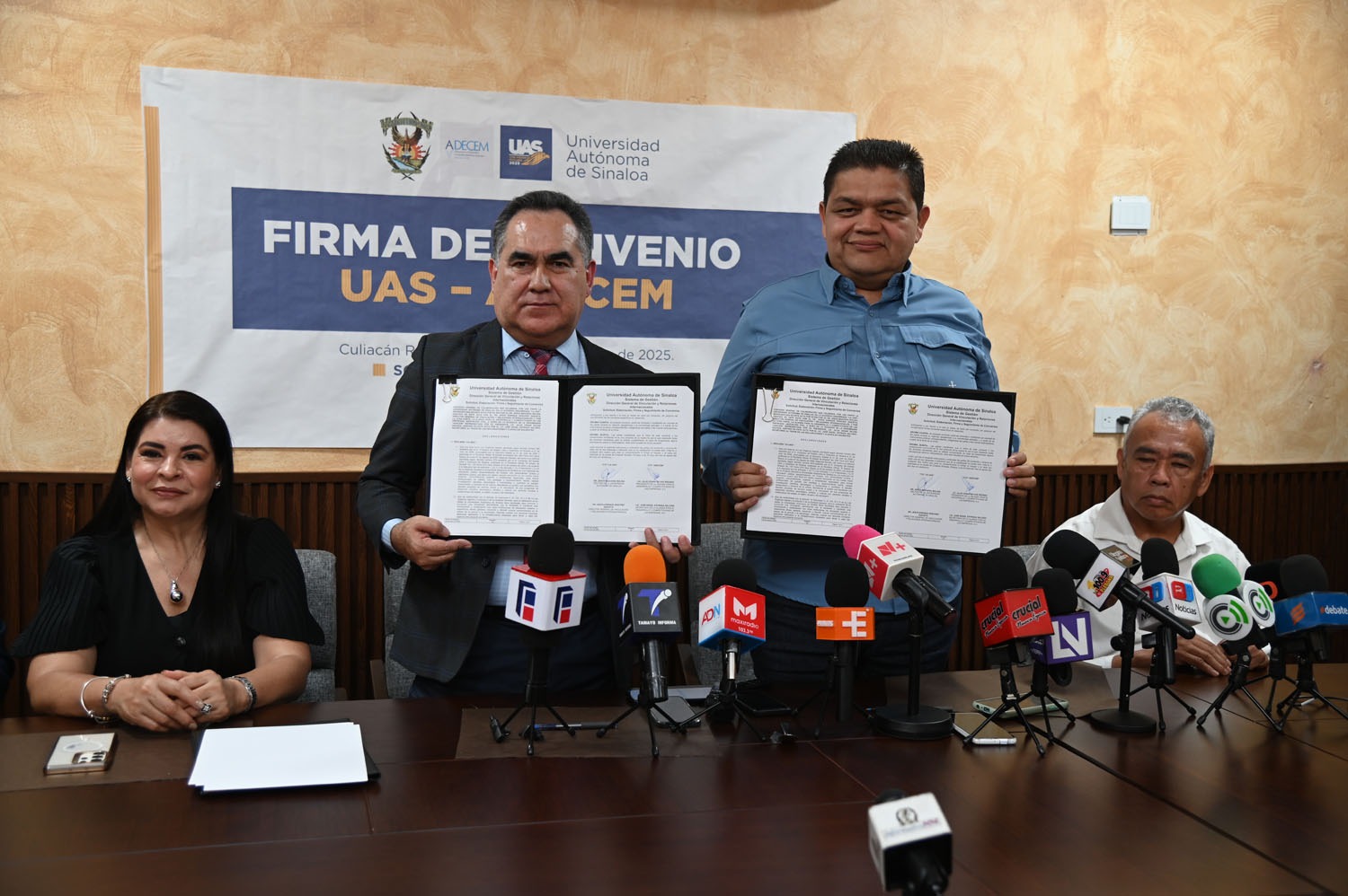 La UAS y la Alianza para el Desarrollo de la Competitividad de las Empresas firman convenio de colaboración, vinculando la educación y la cultura con las PyMES
