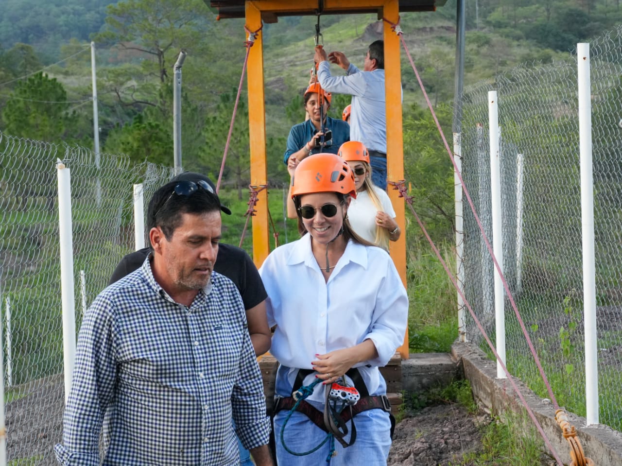 La secretaria de Turismo estatal, Mireya Sosa Osuna, señaló que por primera vez el programa Enamórate de Sinaloa saldrá con una ruta dese Salvador Alvarado, hacia Surutato y Badiraguato