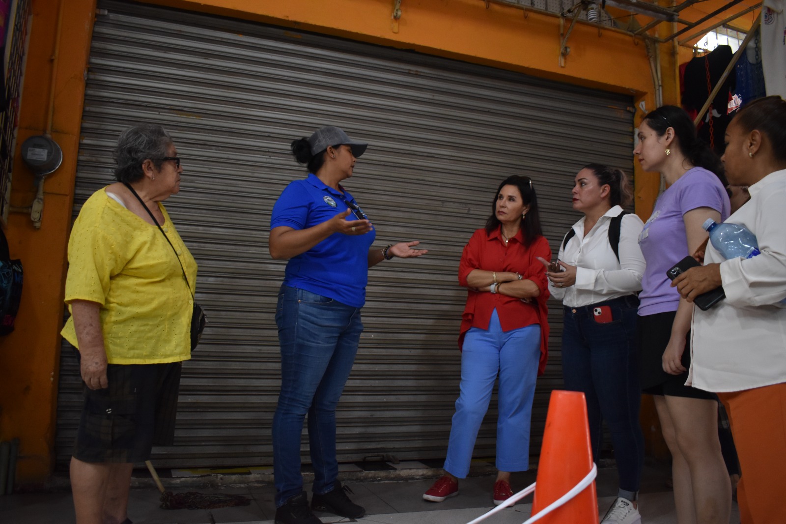 El organismo operador dio mantenimiento correctivo a las redes de adentro y las calles circundantes del “Gigante de Hierro”, para abatir el problema de derrames interiores