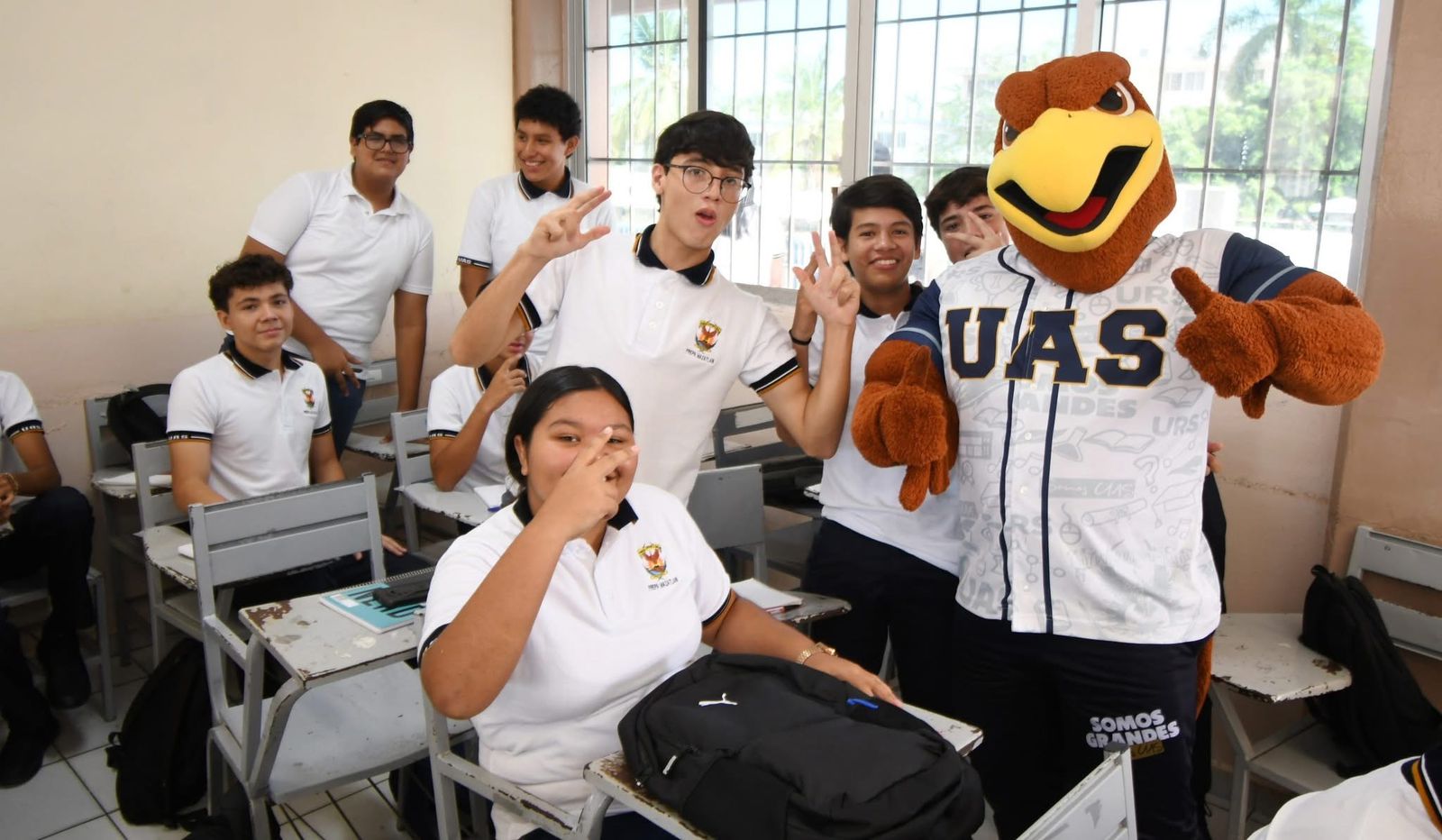 Entusiasmo y alegría fueron los sentimientos que permearon en este inicio de ciclo escolar 2025-2026 en la Universidad Autónoma de Sinaloa (UAS), donde miles de estudiantes se congregaron en las diversas unidades académicas que conforman la institución.
