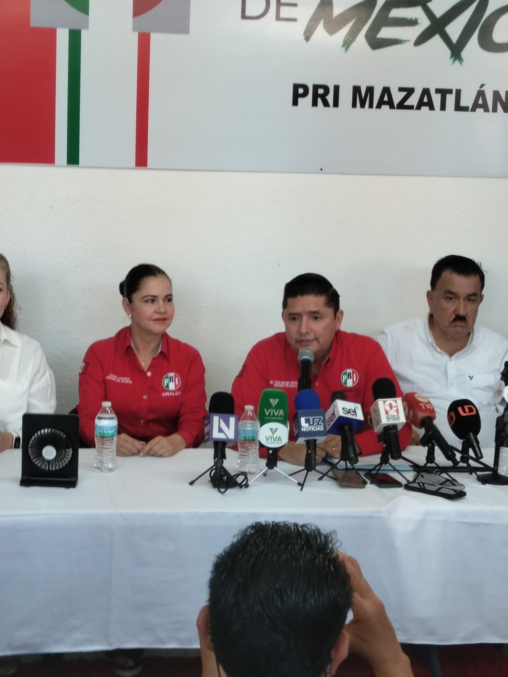 -	Denuncia dirigente del PRI censura y el uso de distractores sociales.
-	Apoyo total a exigencia de auditar recursos de Mazatlán.
