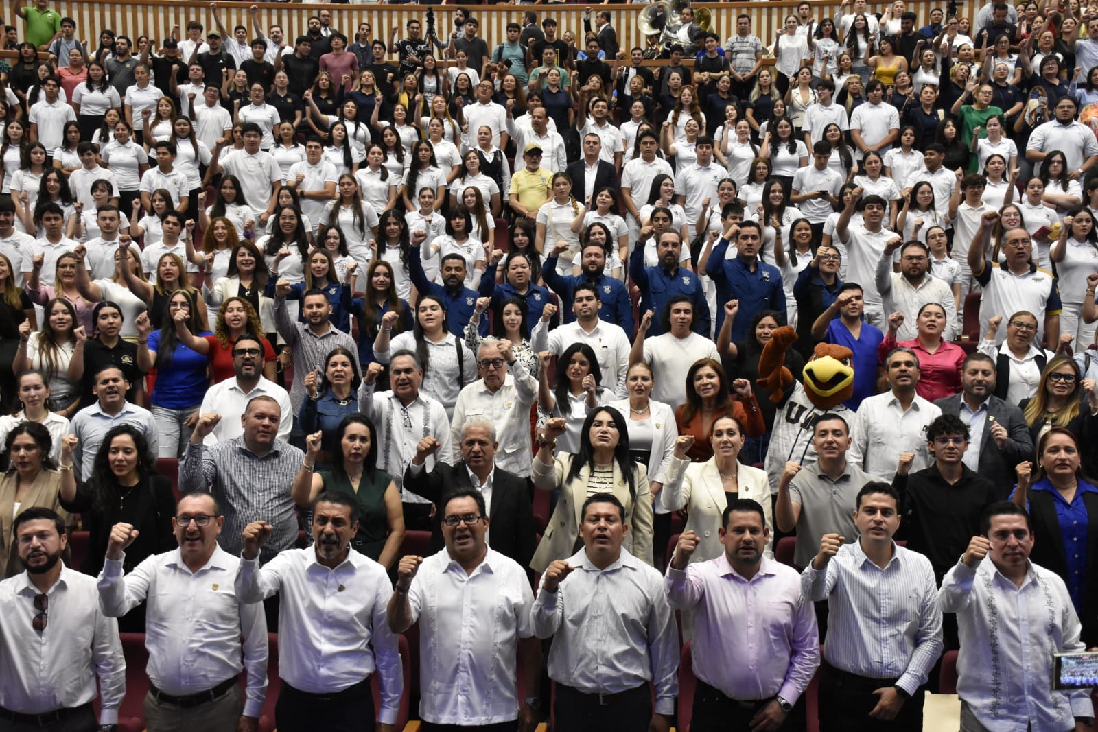 Encabezan el Rector y el Gobernador Ceremonia de Bienvenida del Ciclo Escolar 2025-2026; el mandatario refrendó su respaldo y hace un llamado a la Federación a apoyar a la UAS