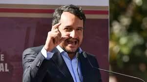 ¡En México los críticos siguen vivos!, dice diputada.
A Adán Augusto lo tiene sin cuidado la “tiznadera”.
El Andy que no le gusta que le digan junior.
Seguirá Quirino de vacaciones de lujo.