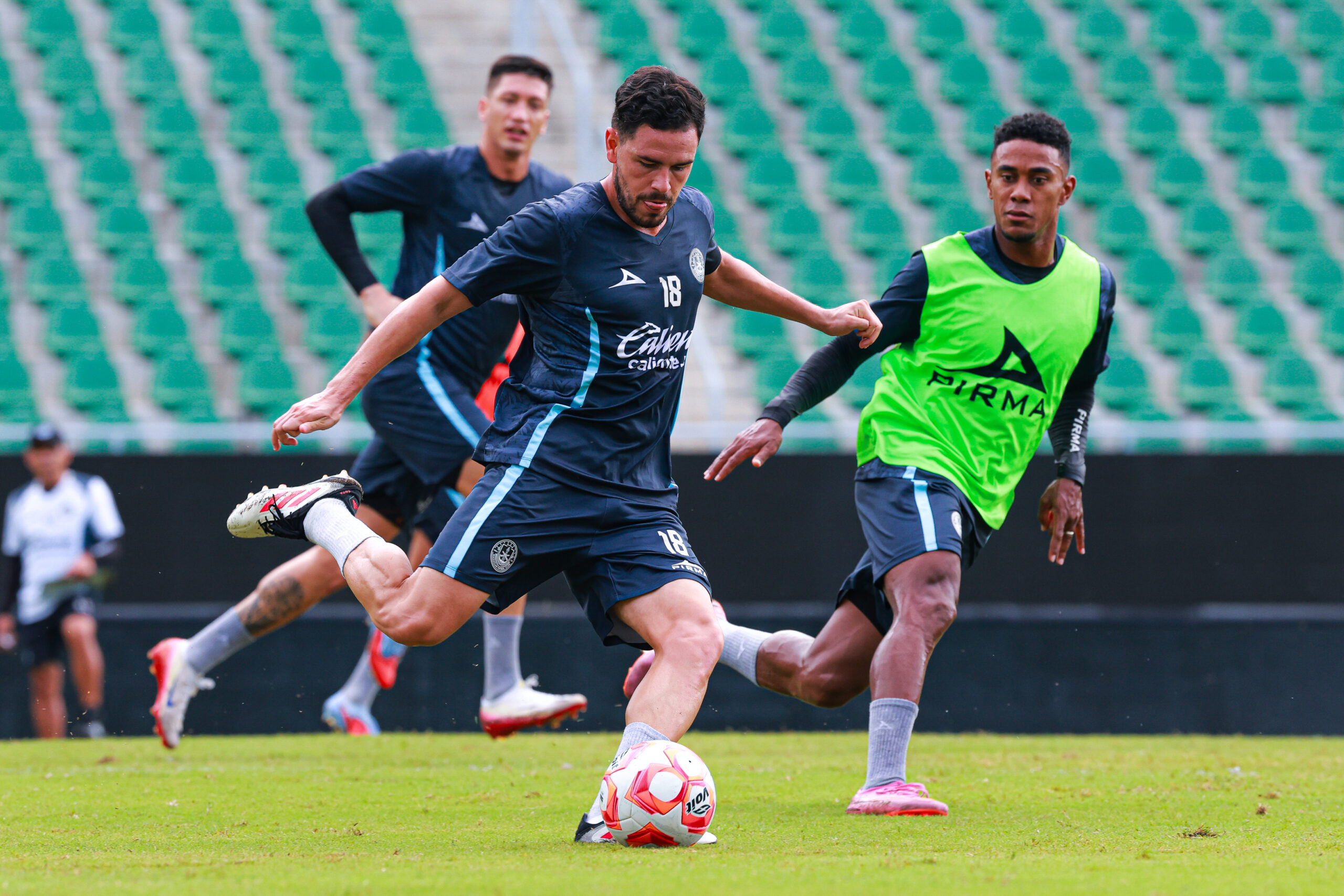 Mazatlán F.C. y Club León se medirán en el terreno de juego este martes 23 de septiembre como parte de la fecha doble que se llevará a cabo en la Liga Mx, el duelo correspondiente a la jornada 10 del torneo Apertura 2025 corresponde a la onceava vez que morados y panzas verdes se enfrenten.