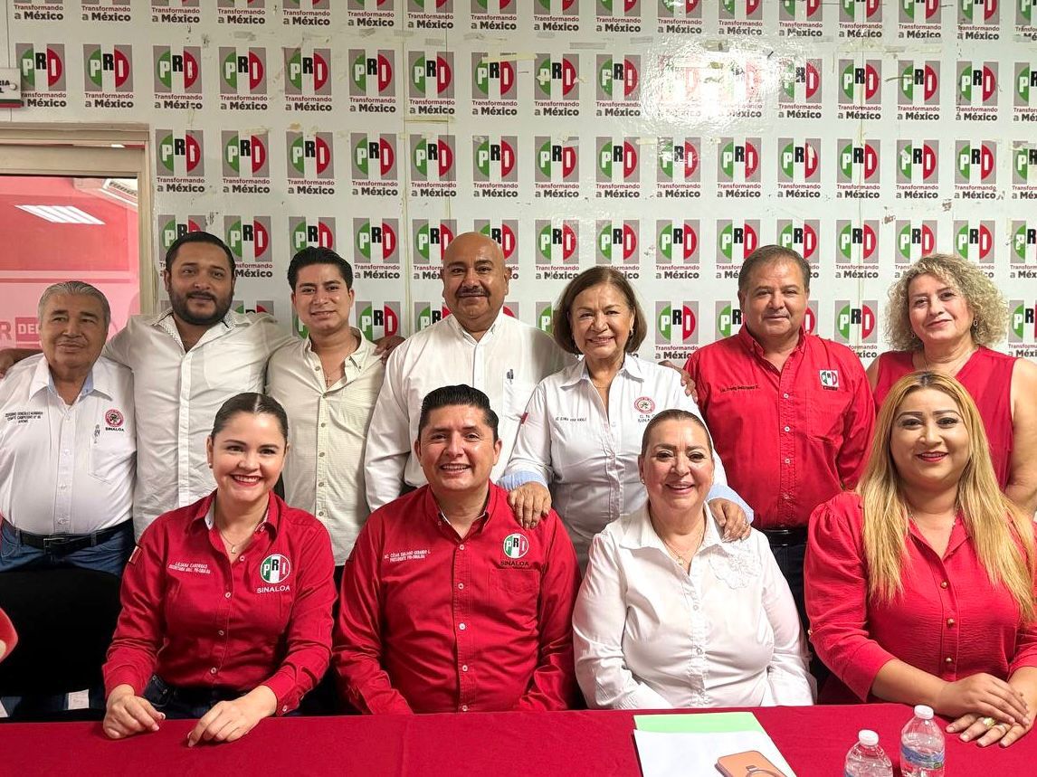 -	Se registran aspirantes a dirigencias municipales del PAN, fortalece Morena seccionales en todo el estado y el PRI lanza convocatoria para CPN.
-	Arrojan escombro al drenaje y luego se quejan.
-	Se esconde vicefiscal de la zona sur.
-	No se enreden: la gente no sufre por la violencia sino por los baches, dijo Sheinbaum.
