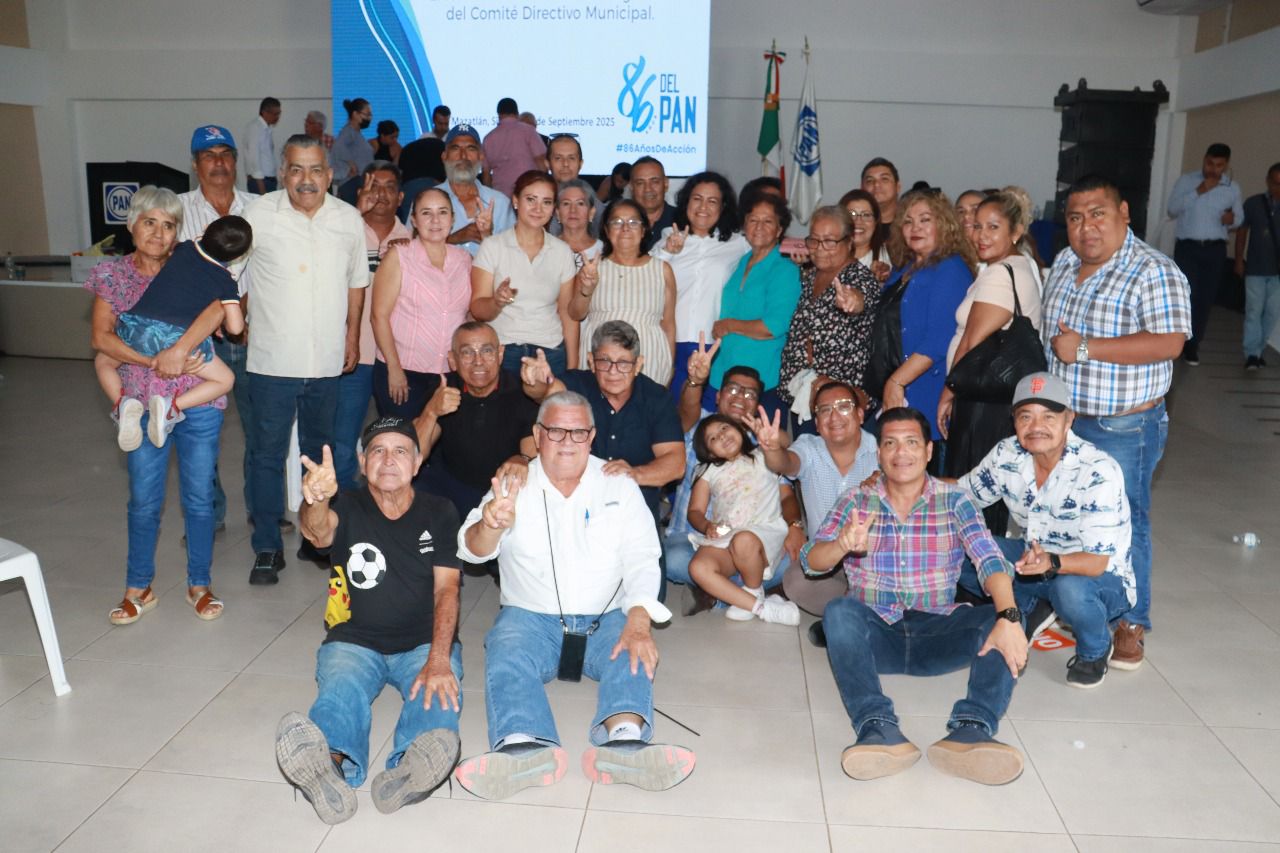 La losa de la irresponsabilidad de ALGUNOS ciudadanos.
Salen a defender la reingeniería financiera de la UAS.
Se acelera la grilla partidista en Sinaloa. Verde en Pepena, PRI convenciendo, PAN estrenando.
