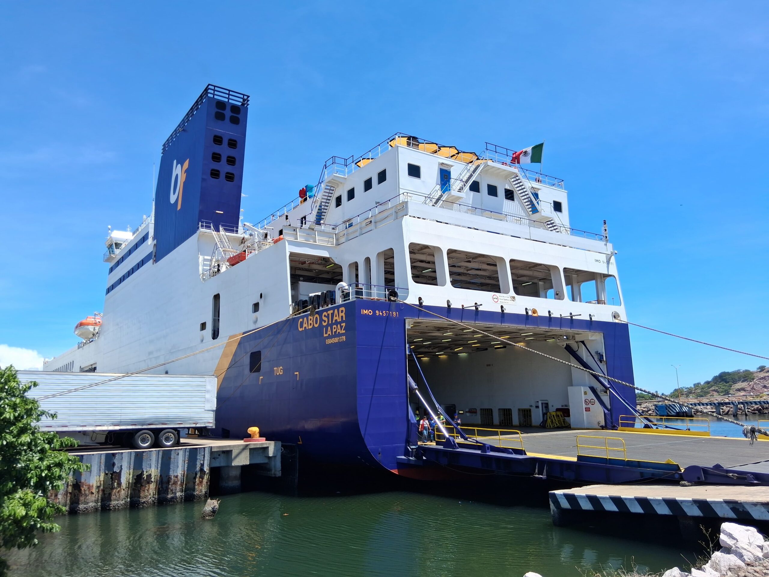 La secretaria de Turismo de Sinaloa. Mireya Sosa Osuna, destacó que la llegada del buque Cabo Star, de la empresa Baja Ferries, marca un antes y un después en la conectividad del país, del estado y de Mazatlán