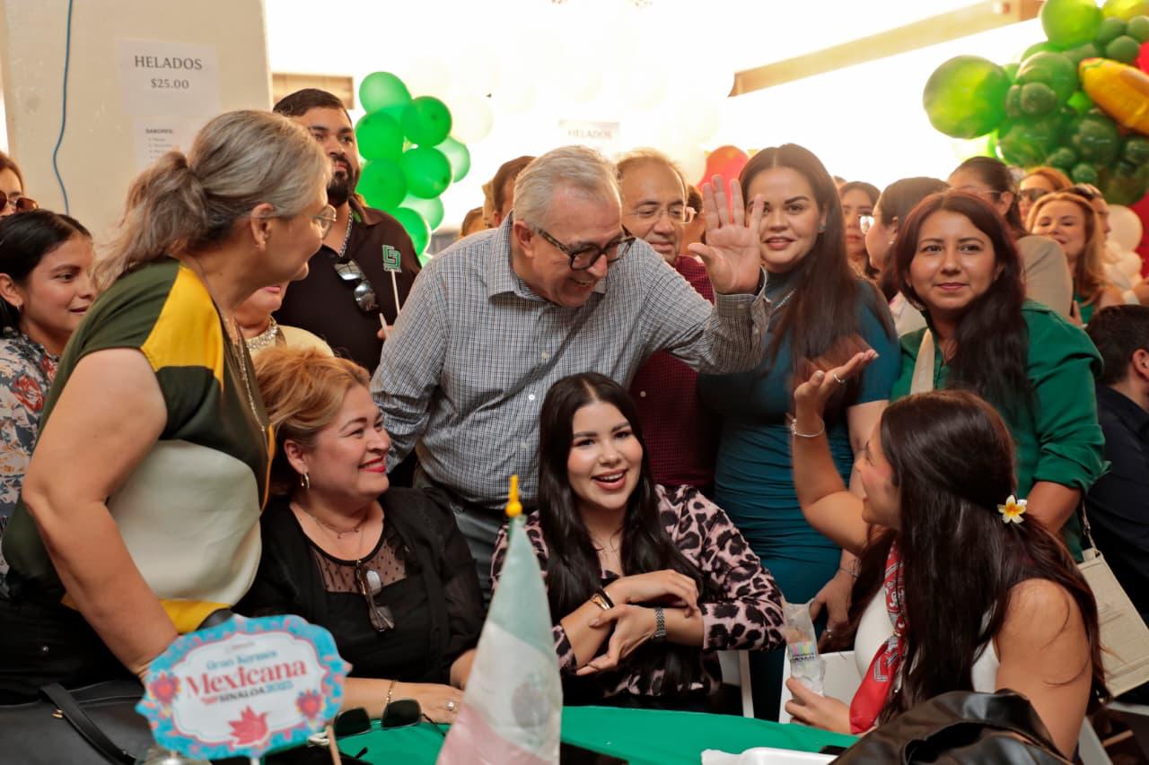 El ambiente de las Fiestas Patrias ya se hizo presente, previo a la máxima fiesta mexicana, como es la celebración del Grito de Independencia, justo desde el balcón de Palacio