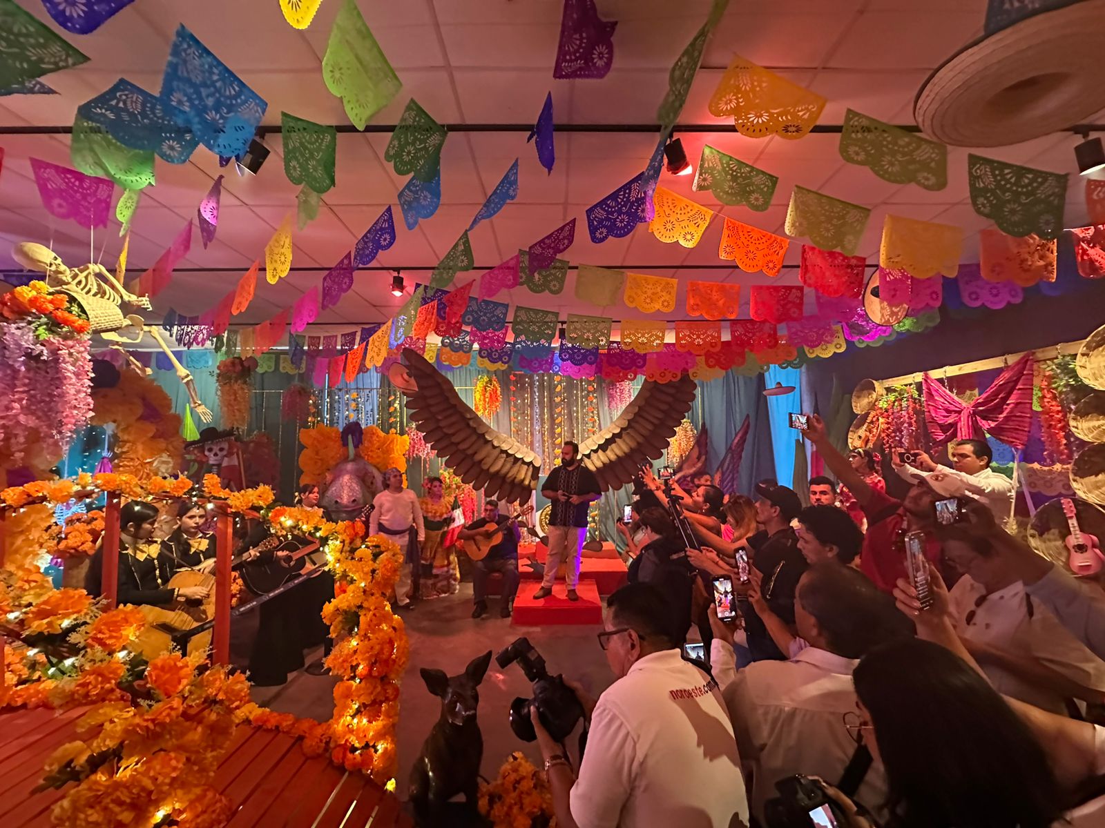 Colores y Tradiciones del Gran Acuario Mazatlán es una experiencia temática que  celebra nuestras raíces mexicanas