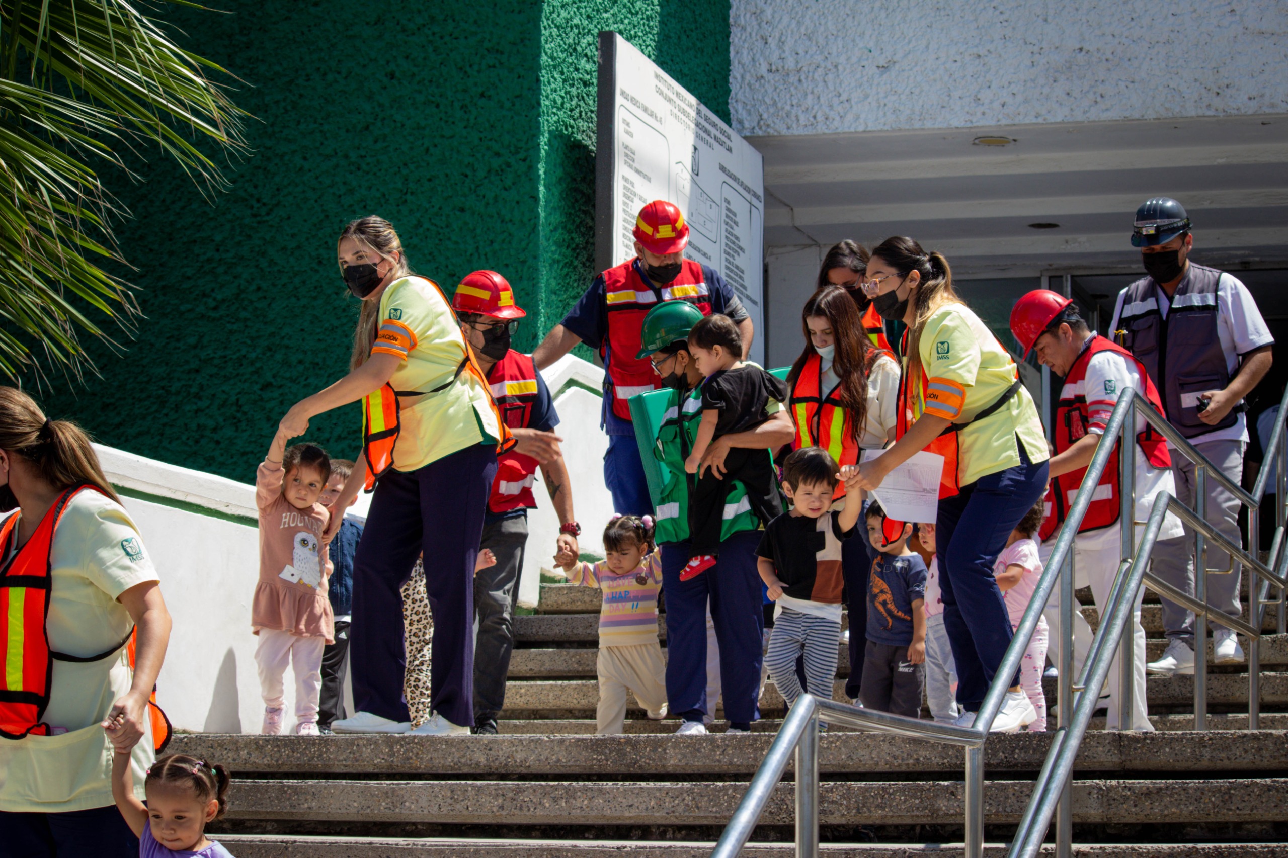 El Coordinador Municipal de Protección Civil, Óscar Roberto Osuna Tirado, destaca que el objetivo de estas actividades es ubicar áreas de oportunidad y fomentar la cultura de la prevención en los hogares y centros de trabajo