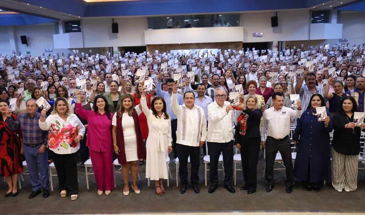 Ante más de 2,300 agremiados del SNTE 53, el Gobernador Rocha, reconoció que el conocimiento de sus derechos otorga mayor autonomía a las mujeres