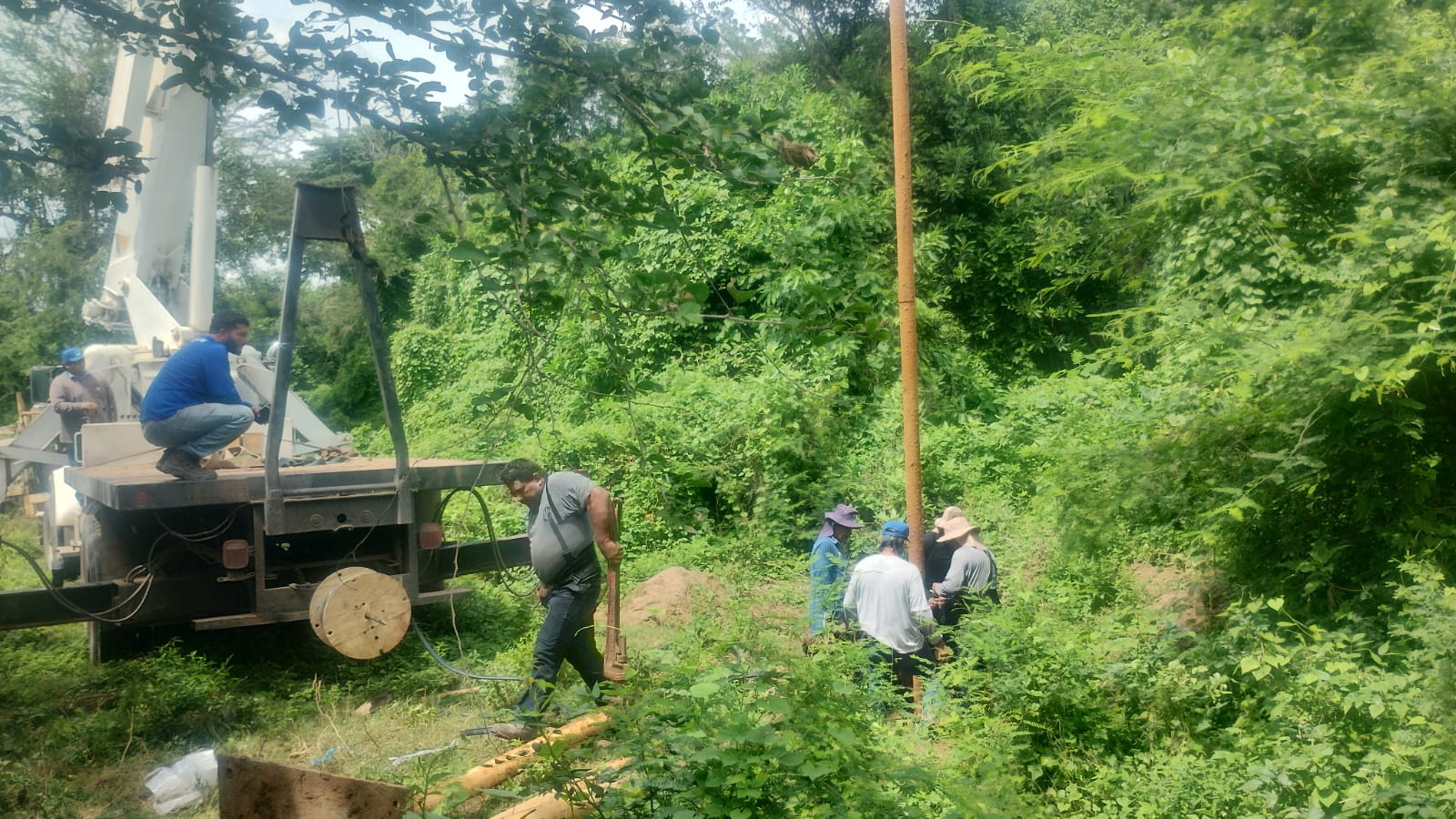 JUMAPAM coloca nuevo equipo de bombeo que abastece a El Telkoyonqui y parte de la Noria