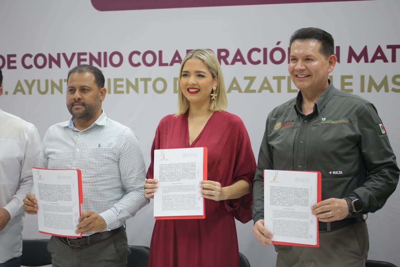 La Presidenta Municipal, Estrella Palacios Domínguez, lleva a cabo la firma del convenio de colaboración con IMSS Bienestar para afiliar a población sin seguridad social