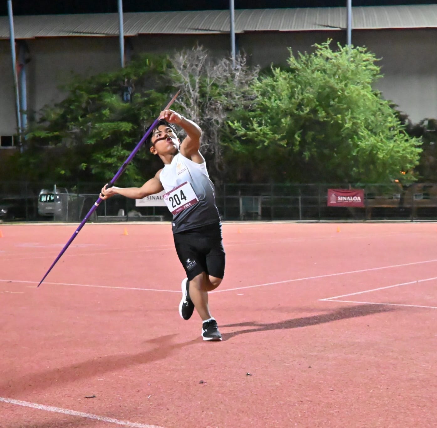 Tras una emocionante etapa estatal de la Paralimpiada Nacional Conade 2025 “Sigi” se coloca en el segundo lugar de la clasificación F41 de la categoría Libre, entre los mejores paratletas del continente a solo 2.04 metros de alcanzar el récord