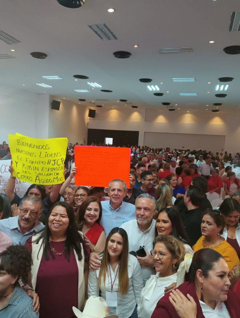 Desaparecidos deben de tomarse en serio.
- El riesgo de la mala imagen de Mazatlán. Reaccionan tarde las autoridades.
- Más allá del informe legislativo. Sorprende respaldo a Gerardo Vargas Landeros.
- Enorme diferencia entre Sheinbaum y el Apóstol, ella da la cara.