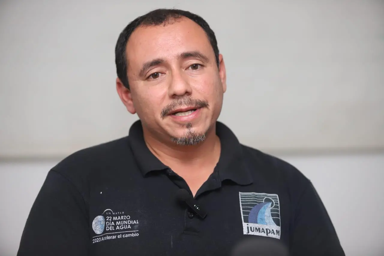 Sequía y bajos precios limitan hectáreas a sembrarse en Sinaloa.
Jumapam se ha convertido en soporte importante de la obra pública en Mazatlán.
Entregan apoyos a 57 planteles y Estrella Palacios anuncia más…
Gerente del PRI sinaloense cuestiona a los gobiernos municipales.
Para quien trabaja en Verde en Sinaloa? Anda inquieto el Richi Madrid.