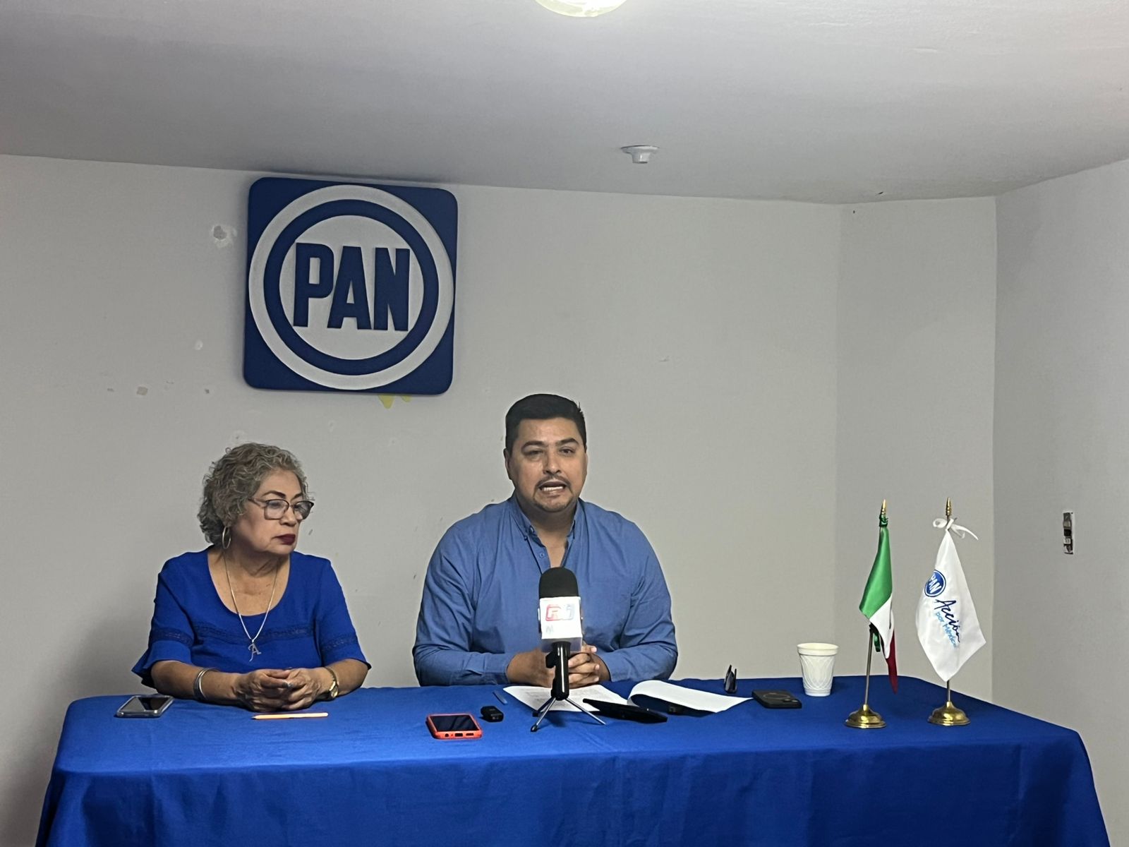 Le meten dinamismo a la Procuraduría Agraria de Sinaloa.
Continúan las críticas a la visita presidencial de Claudia Sheinbaum.
Una buena: Prohibido negar acceso a playas.
INE… “canta y no llores… disfruta lo empinado”!!!!!!!
