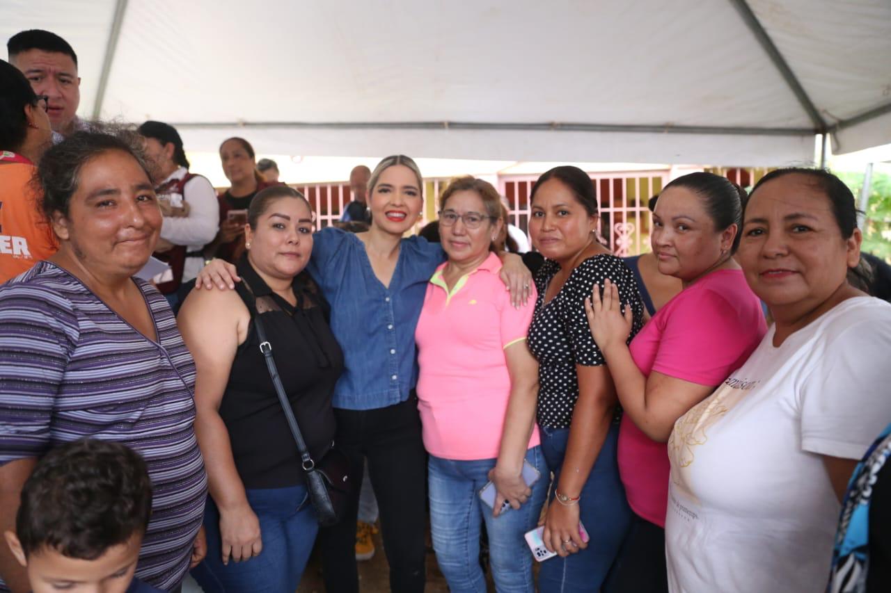 Listos alcaldes sinaloenses para rendir su primer informe de actividades.
En Mazatlán Estrella Palacios lo presentará el jueves ante Cabildo.
Ponte las pilas…crecen casos del dengue.
No se ría. Sheinbaum dice que quienes traicionen al pueblo irán bote.