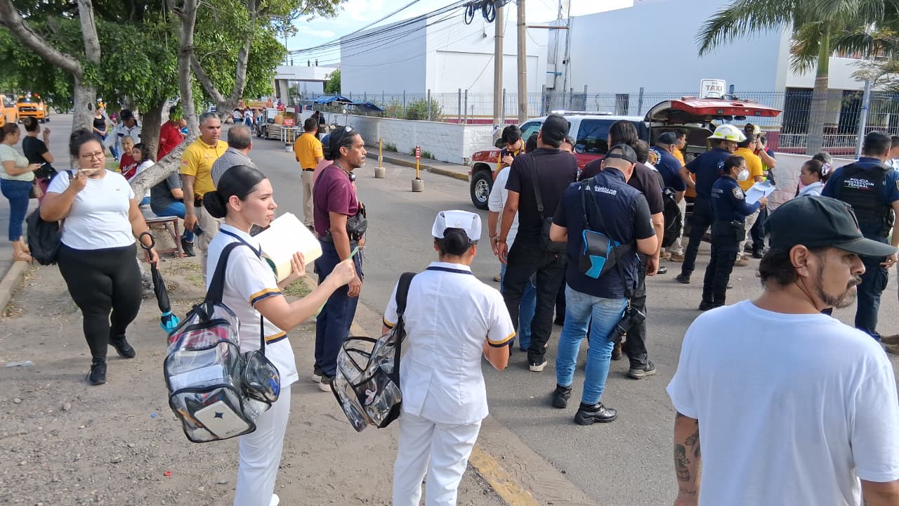 Dañar una obra no daña al gobierno daña al contribuyente.
Grave la desatención de la CFE.
Y los protocolos de seguridad y actuación?
Los nuevos jueces amparan al líder de la ‘Barredora’
