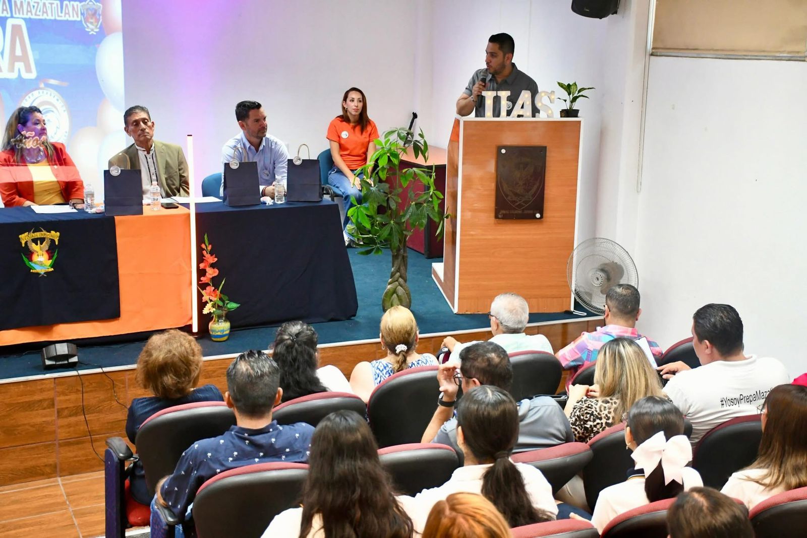 La emblemática Preparatoria Mazatlán, perteneciente a la Universidad Autónoma de Sinaloa (UAS), inició la semana de celebraciones con motivo de su 99 aniversario, marcando la antesala de su centenario con una agenda de actividades culturales, académicas y deportivas.