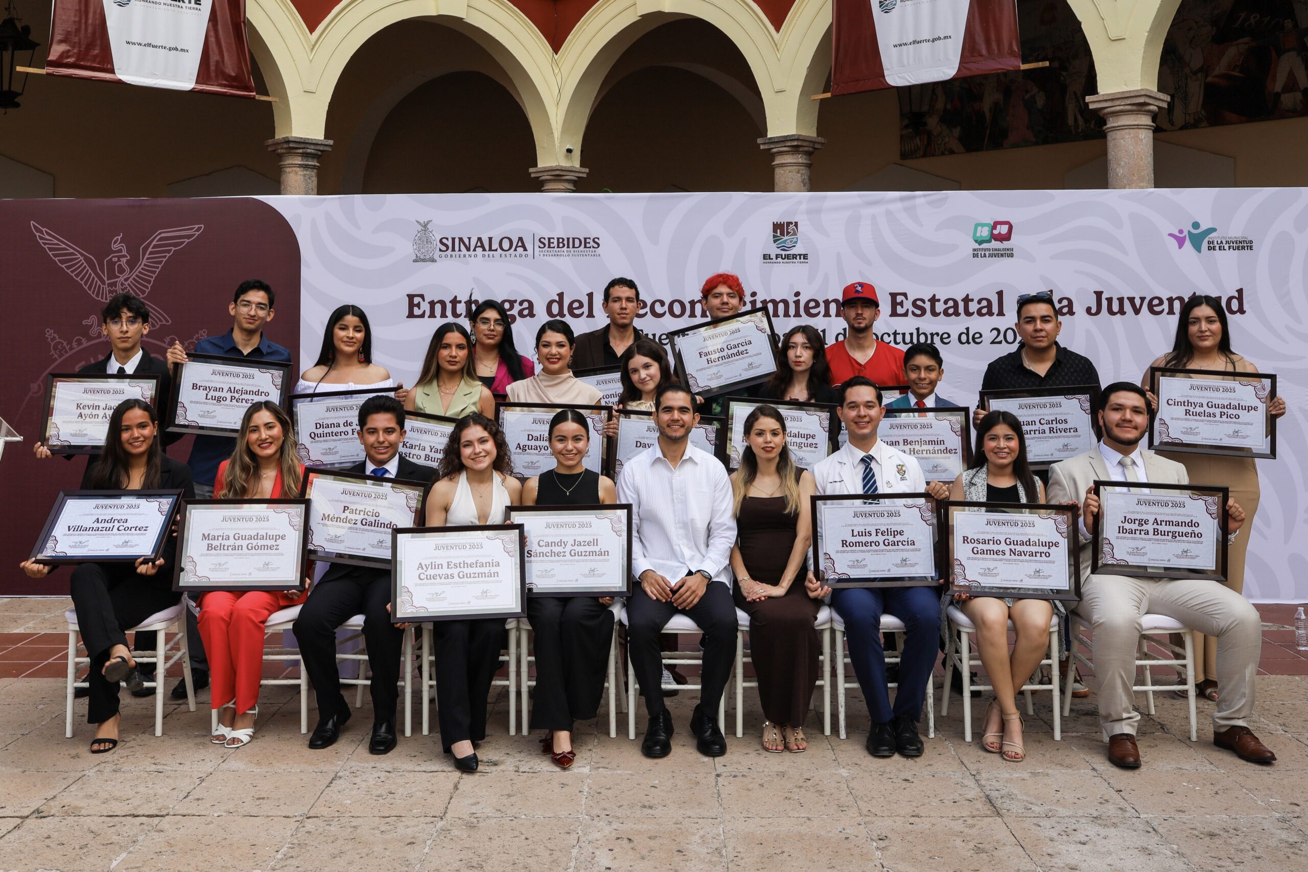 Gobierno del Estado distingue a jóvenes que con su talento y compromiso enorgullecen a Sinaloa