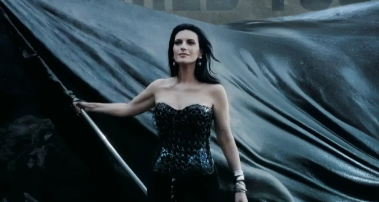 Laura Pausini incluirá en su nuevo disco ‘Yo Canto 2’ un cover de Eso y más de Joan Sebastian, así como su versión de un tema de Bad Bunny