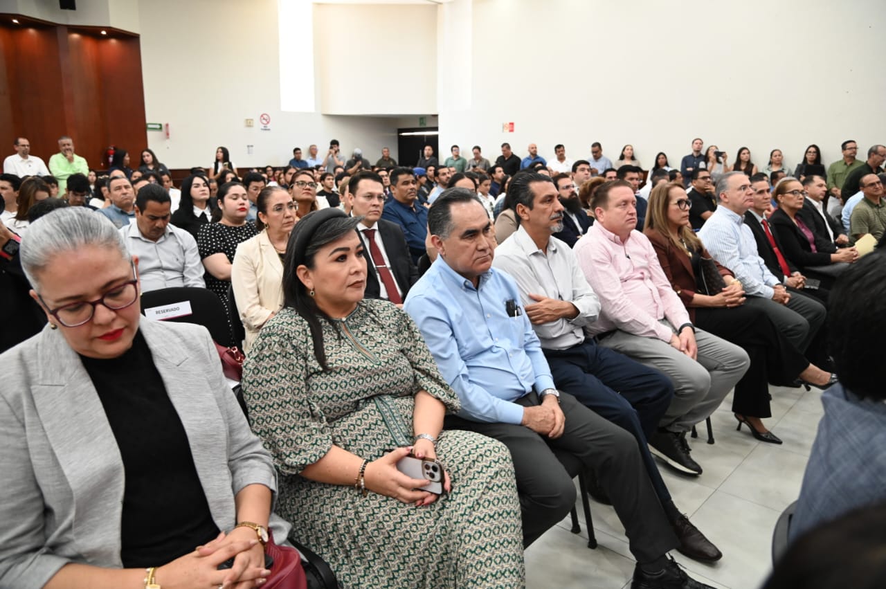 Asiste el Rector Jesús Madueña como invitado especial a la audiencia pública de la Comisión Presidencial para la Reforma Electoral, encabezada por el Gobernador Rubén Rocha