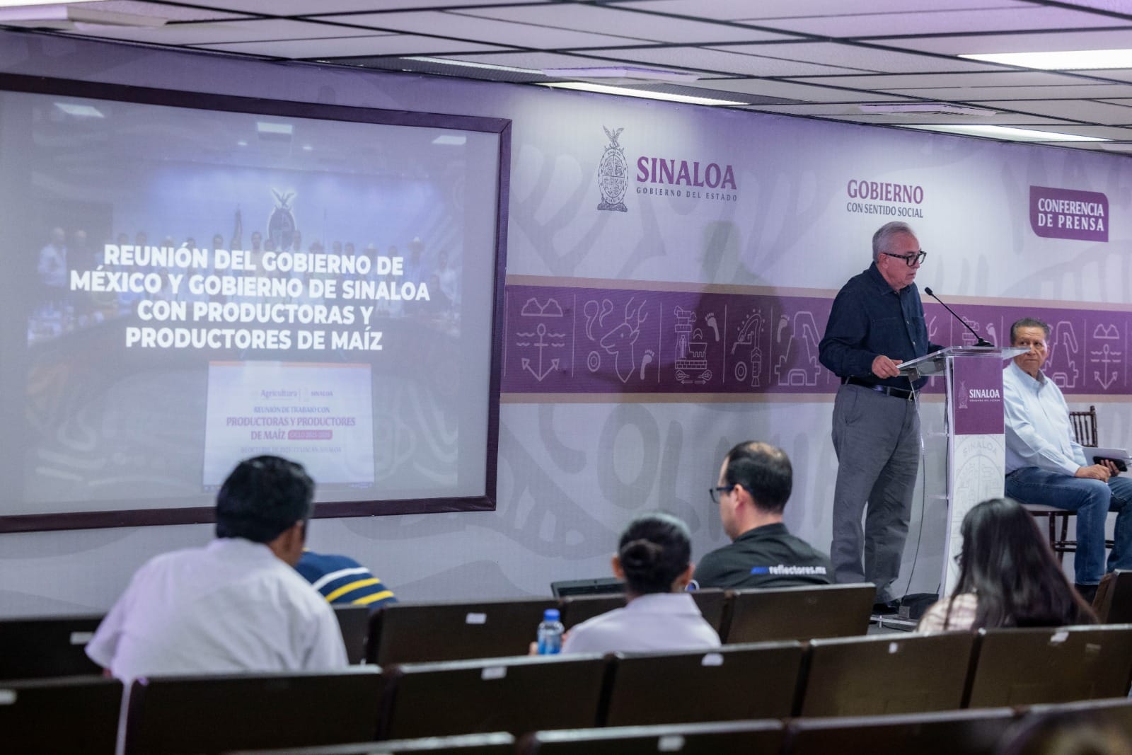 El mandatario estatal anunció que además Japón está interesado en comprar chile Bell sinaloense.