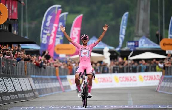 La nominación al premio Vélo d’Or 2025 es la confirmación de la gran temporada que tuvo el ciclista mexicano Isaac del Toro