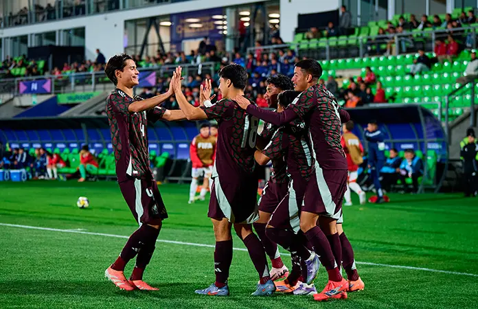México despachó 1-4 a Chile con dos goles de Hugo Camberos para avanzar a los cuartos de final del Mundial Sub 20 y esperar al ganador de Argentina vs. Nigeria