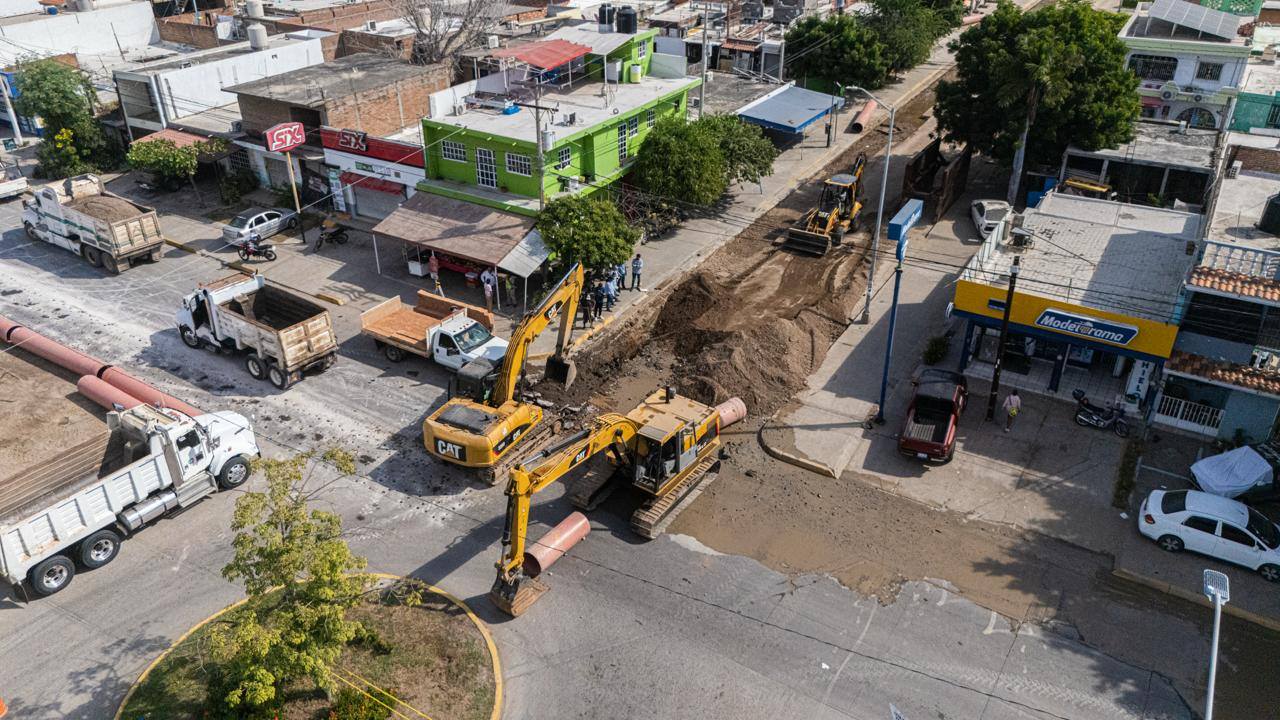 Rechazan cuentas de San Ignacio y Escuinapa, ¡hasta gastos dentales metieron!.
Movimientos, obras y anuncios en Mazatlán.
Se debe analizar el tema del impuesto de tenencia, señala Tere Guerra Ochoa.
Ya cuenta IMSS Bienestar con medicamento informa Rocha Moya.
Avances en el caso del joven Cesar Emilio.

