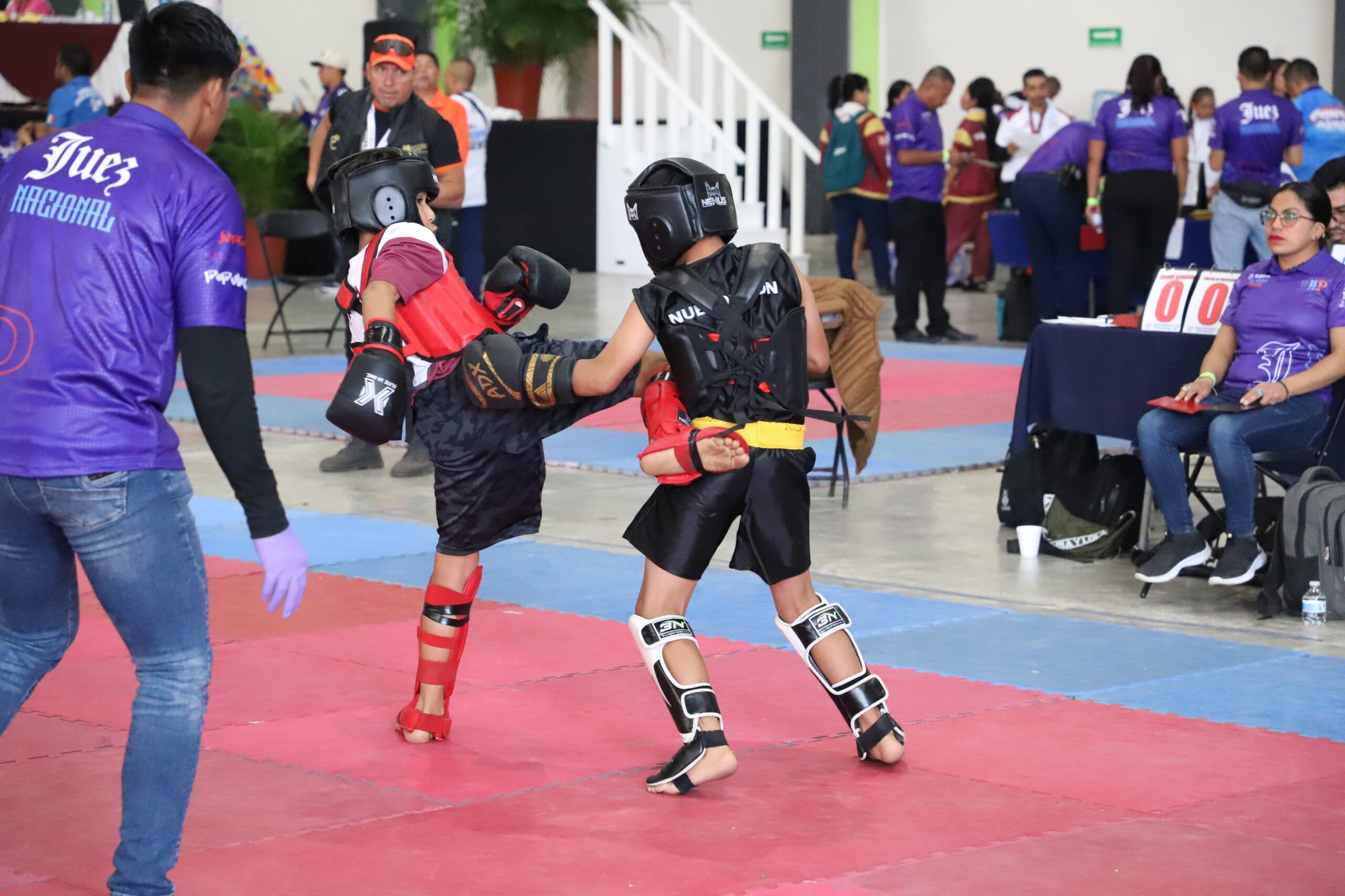 Con el apoyo del gobernador Rubén Rocha Moya, la delegación de Sinaloa inició con una destacada actuación su participación en el Campeonato Nacional de Artes Marciales, evento que reúne a 857 campeones estatales provenientes de 28 estados del país, distribuidos en 48 categorías, demostrando el nivel competitivo y la preparación de los atletas sinaloenses que representan al estado con orgullo.