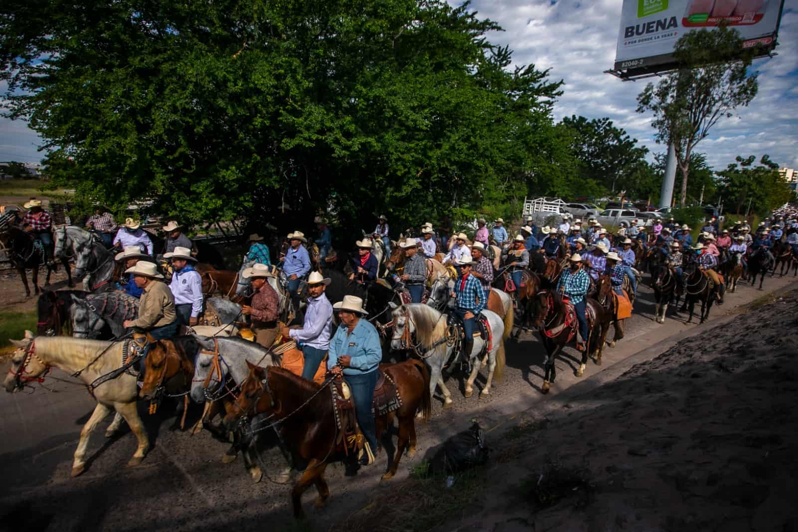 Feria Ganadera mostrará el rostro amable de Culiacán y Sinaloa.
Se reúne alcaldesa Estrella Palacios con madres buscadoras. Bien hecho.
El derecho a la Ciudad.
Sigue Imelda Castro en descarada promoción. ¡Es que son diferentes!.
Rocha y Madueña buscan soluciones para cierre de año en la UAS.
