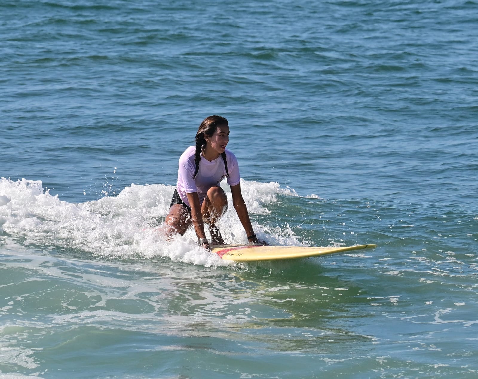 Gana la categoría Open Shortboard y la clasificatoria Conade de la categoría 15-16 Años, en el Torneo Femenil de Surf organizado en Playa Pinitos