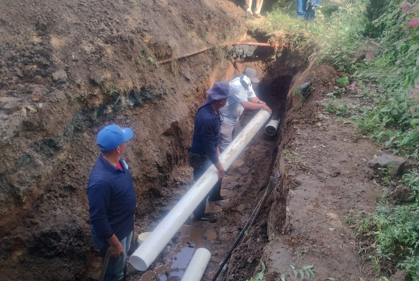 Los trabajos se realizan de manera intermitente, para no afectar el suministro en dicha Sindicatura y los poblados de Puerta de Canoas, El Chilillo, Los Limones y El Habal