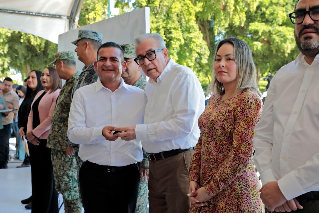 Con una inversión de 85.6 millones de pesos, entrega Gobernador Rocha 73 patrullas y 7 moto patrullas a corporaciones estatales y municipales.