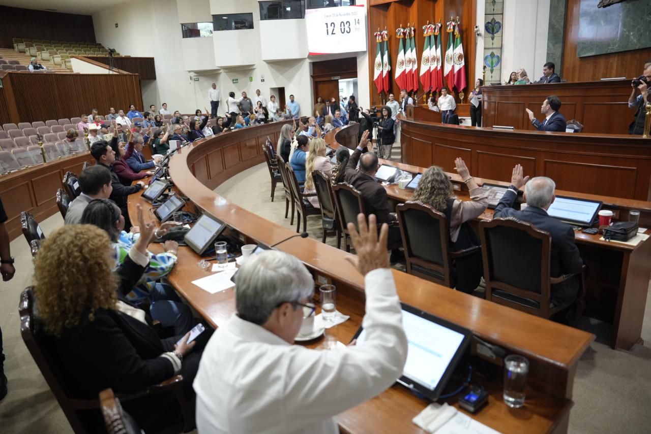 El Congreso del Estado aprobó por unanimidad las Cuentas Públicas del año fiscal 2024 de los Poderes Ejecutivo, Legislativo y Judicial, y por mayoría las de 16 municipios, desaprobó las de otros cuatro y también desaprobó las Cuentas de las Juntas de Agua Potable y Alcantarillado de los municipios de Ahome, Guasave, Mazatlán y Navolato.