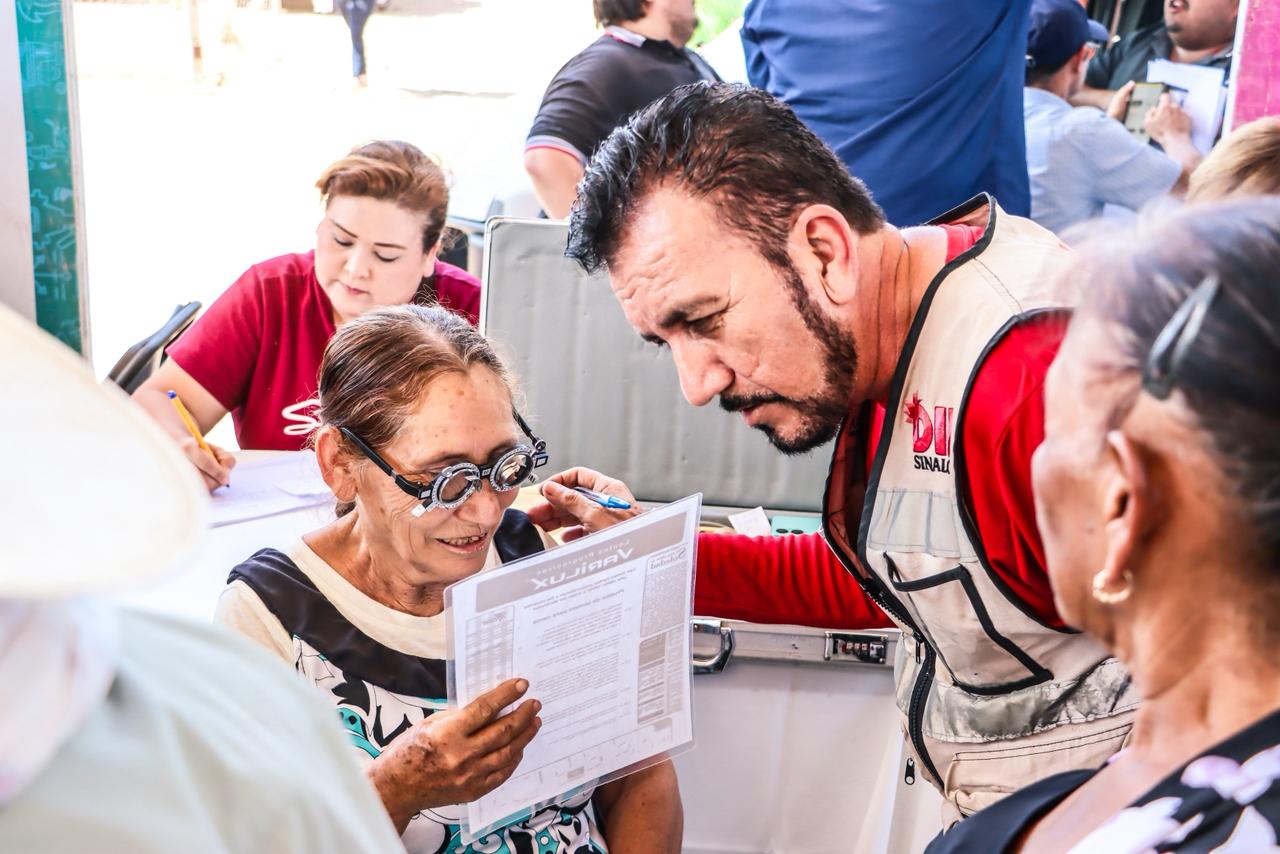 A través de las Brigadas del Bienestar el Sistema DIF Sinaloa se han llevado más de 410 mil 831 apoyos y servicios de manera gratuita en beneficio de la población más vulnerable. 