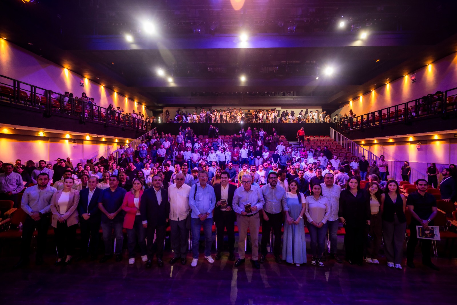 El evento se enmarcó en el segundo día de actividades de la Feria Internacional del Libro de Culiacán