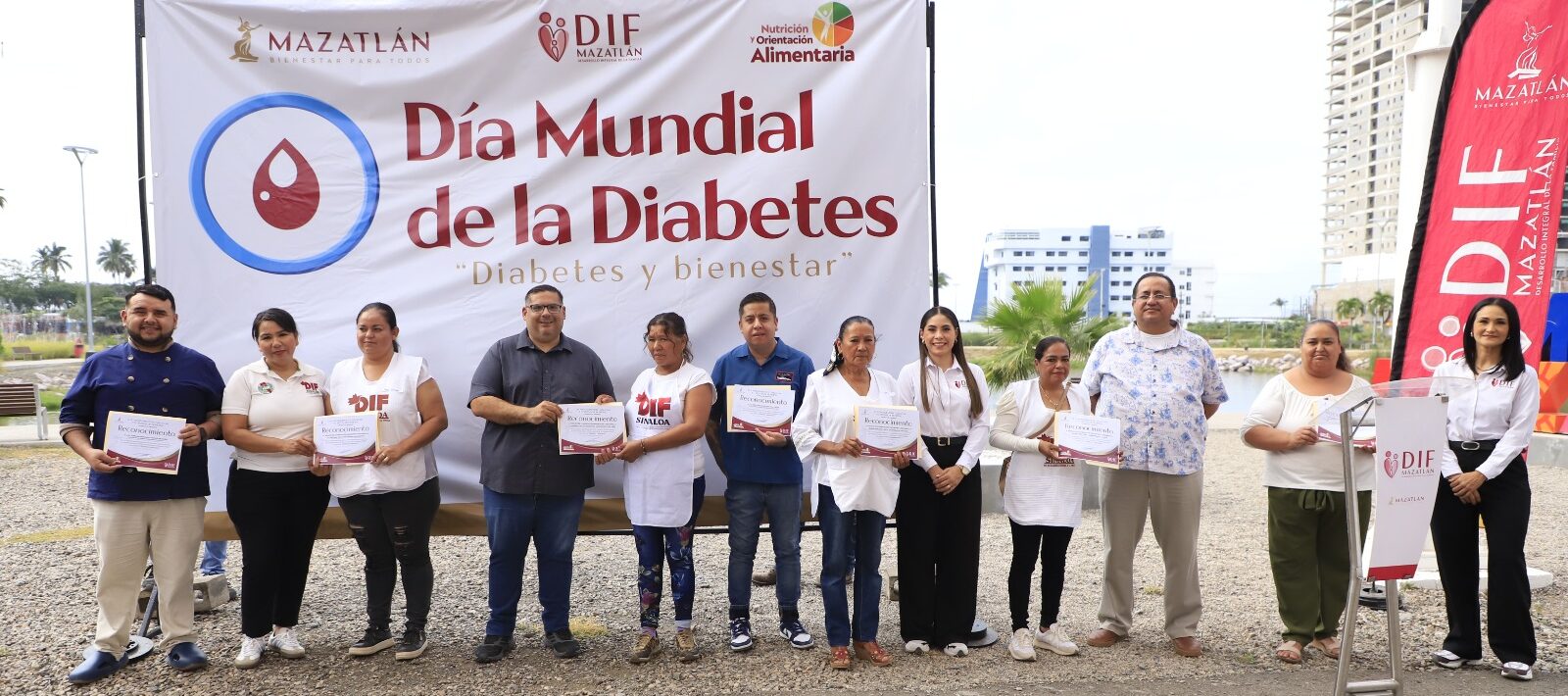 Con motivo del Día Mundial de la Diabetes, el Departamento de Nutrición y Orientación Alimentaria de DIF Mazatlán llevó a cabo la Muestra Gastronómica 2025 en el Parque Central, promoviendo hábitos saludables bajo el lema “Diabetes y Bienestar”.