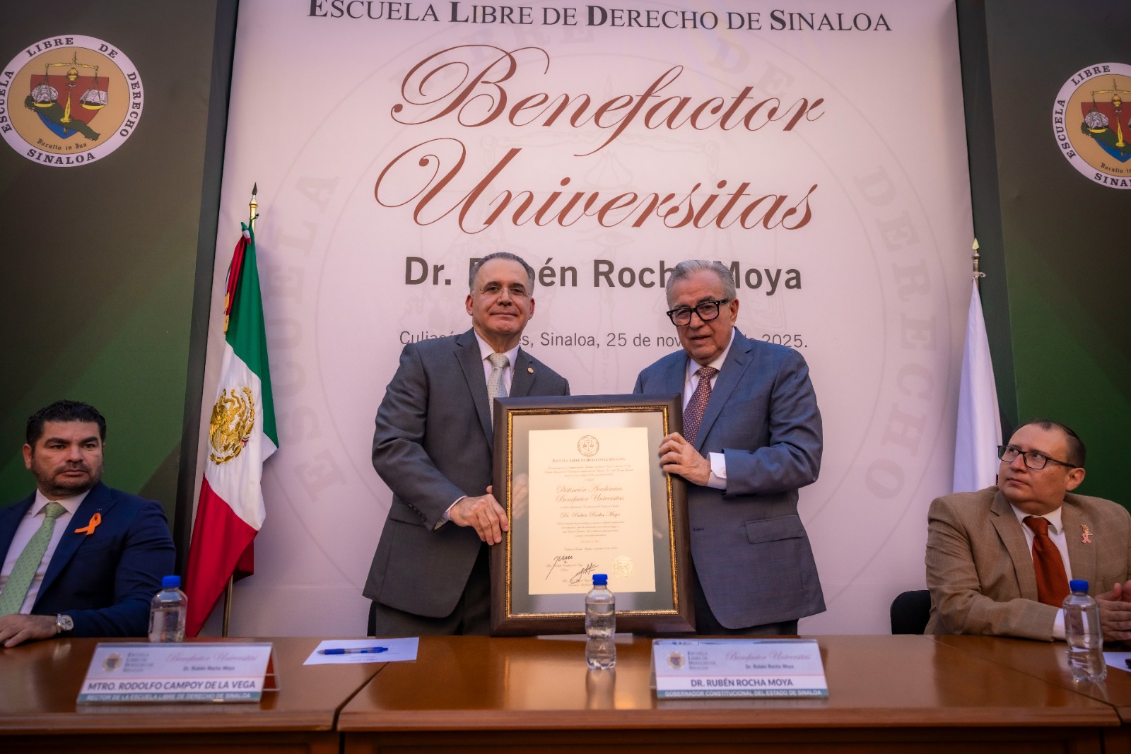 El mandatario estatal adelantó que etiquetará en el Presupuesto de Egresos 2026, que enviará este sábado al Congreso, recursos para becas a alumnos de la Escuela Libre de Derecho de Sinaloa