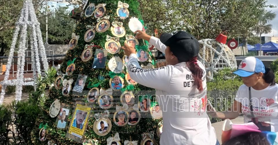 Para muchas familias estas fechas llegan con sillas vacías y preguntas sin respuesta, por lo que el acto busca mantener viva la exigencia de verdad y justicia