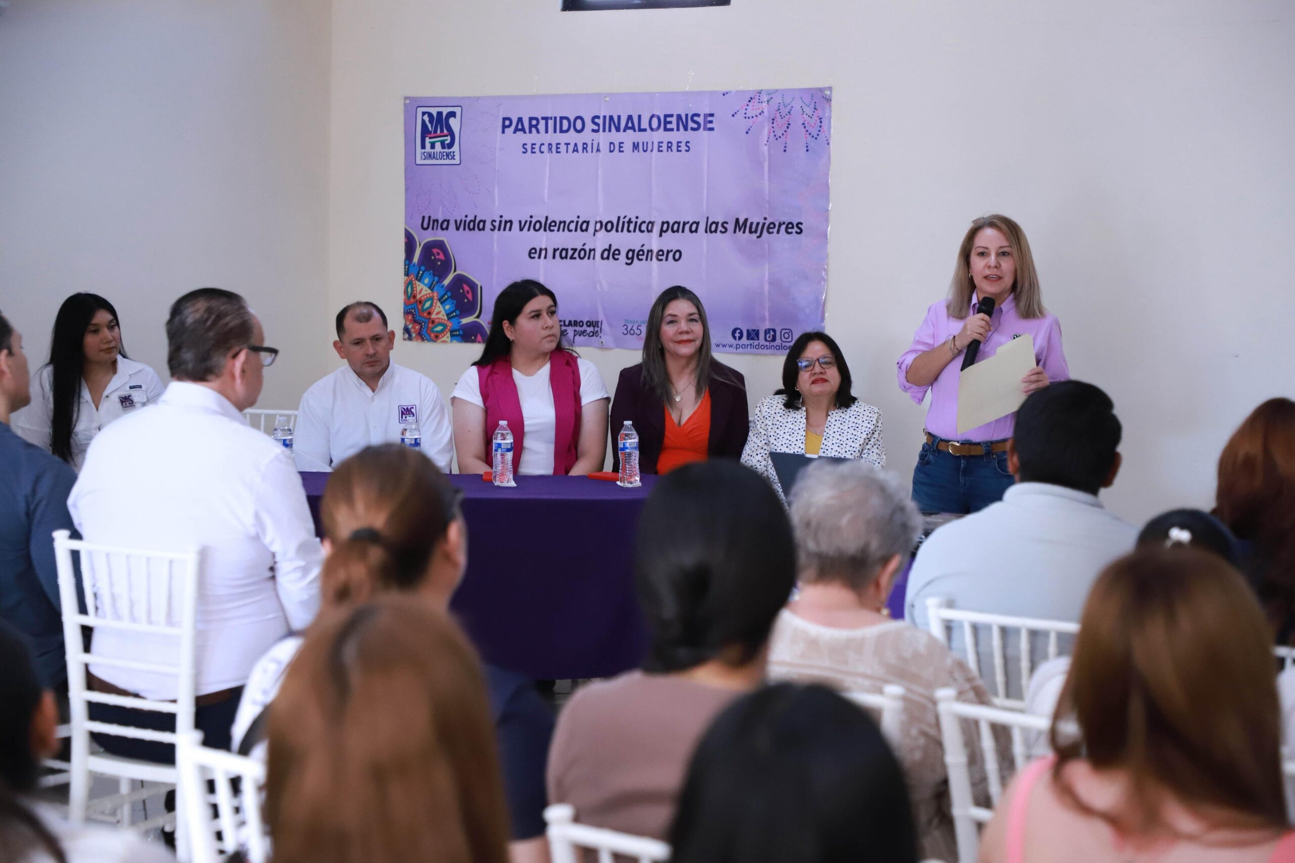 No son los tiempos… y sin embargo se mueven.
Fortalece el PT y PAS su estructura interna.
Imelda Castro sigue en campaña engañando con el enzarapado.
