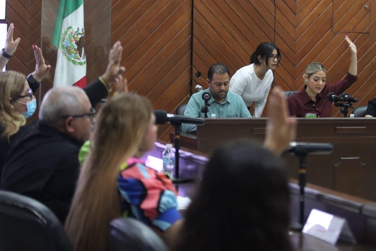 Lamentable lo ocurrido en Escuinapa.
Despotismo e insensibilidad del Vice fiscal Isaac Aguayo Roacho . ¿Lo seguirán acuachando?.
No habrá disminución de presencia de efectivos por estas fechas, señala Rocha.
Recuperan espacios del Viejo Acuario por acuerdo del Cabildo encabezado por Estrella Palacios.
Con Liga MX continuará turismo deportivo en el 2026.
A la espera de derrama multimillonaria.
